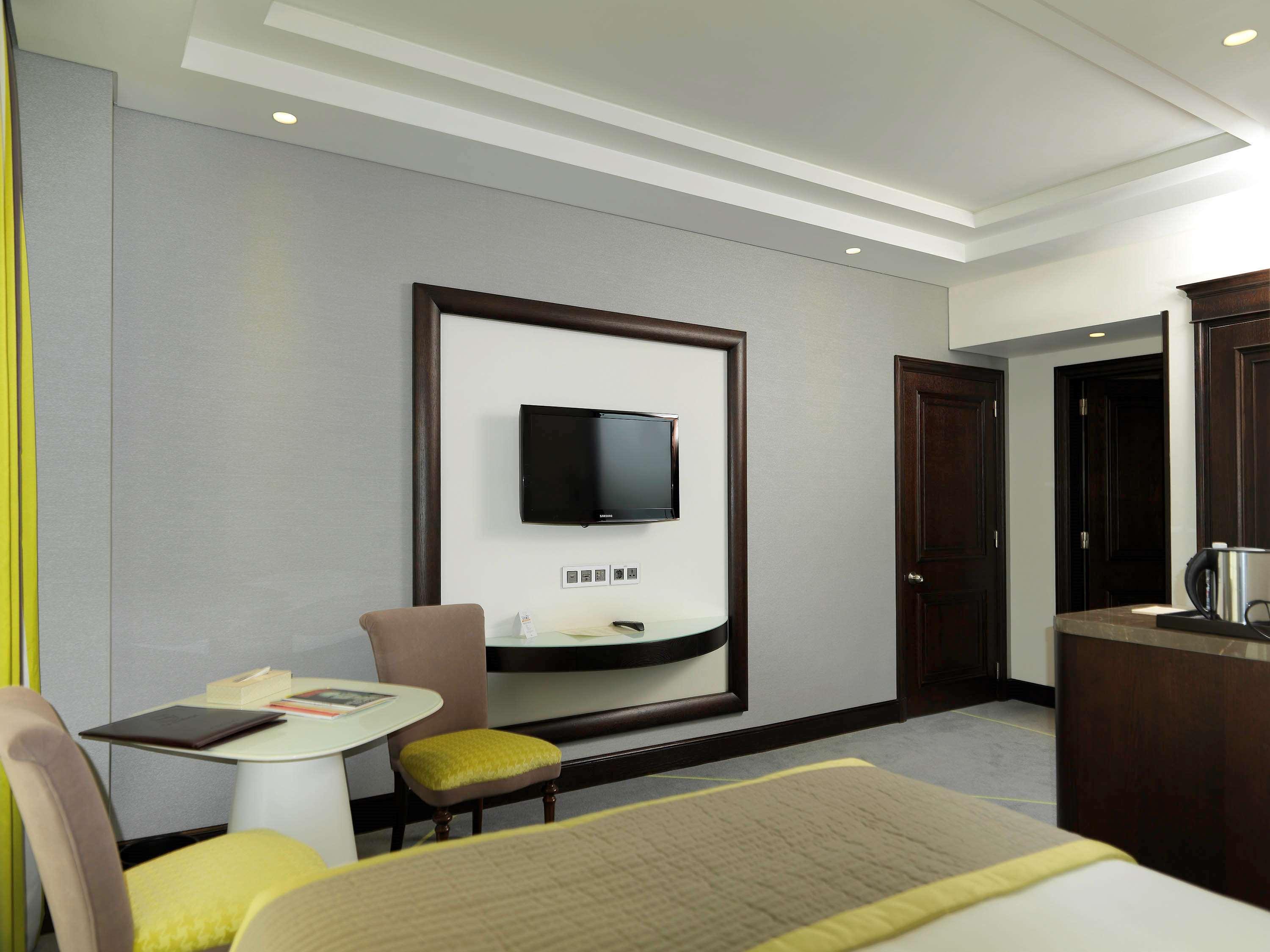 Готель Sofitel Beirut Le Gabriel Екстер'єр фото