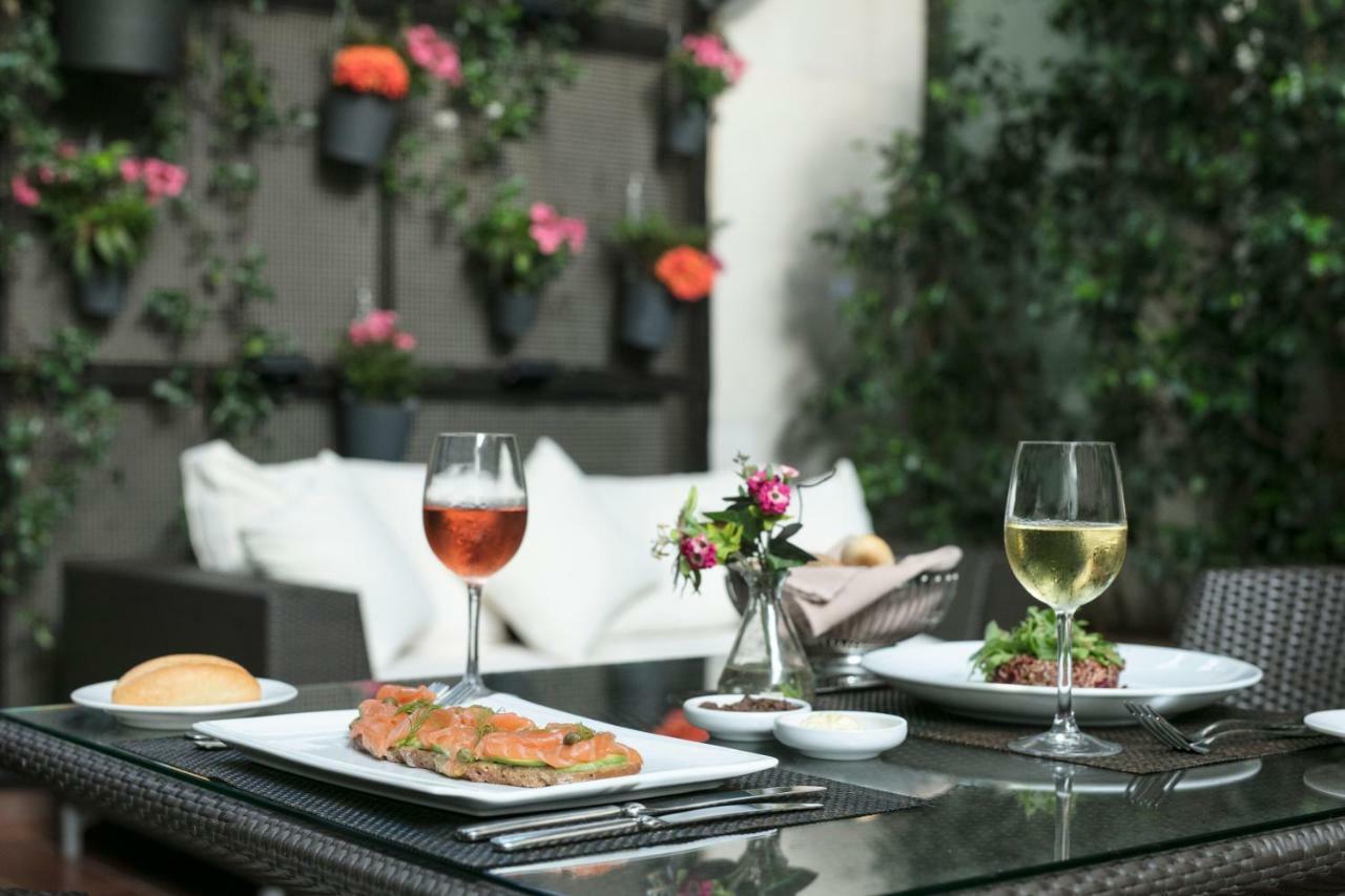 Готель Sofitel Beirut Le Gabriel Екстер'єр фото